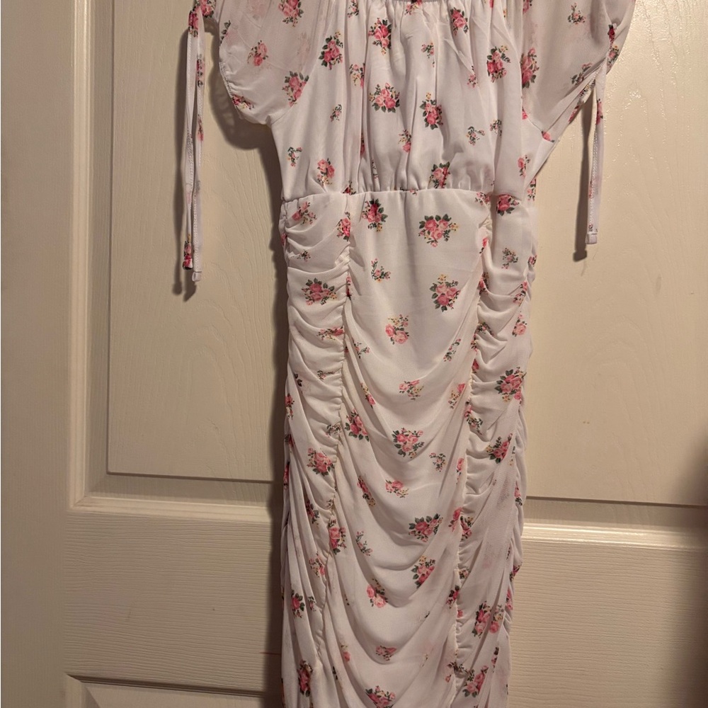 Floral Ruched Dress - Picture 2 of 4